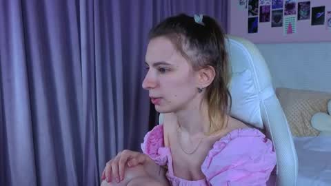 _ash_leyy_ online show from 05-07-26, 01:33