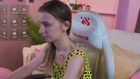_ash_leyy_ online show from 05-18-26, 01:24