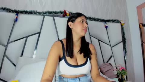 Aura online show from 11-30-25, 03:10