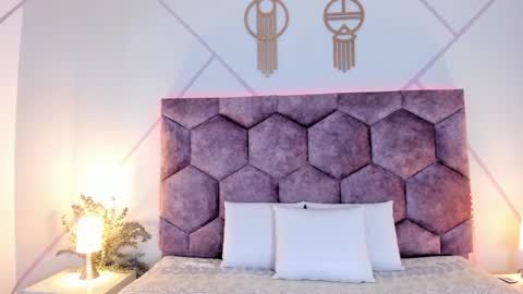 _aurora_collins_ online show from 02-17-26, 12:34