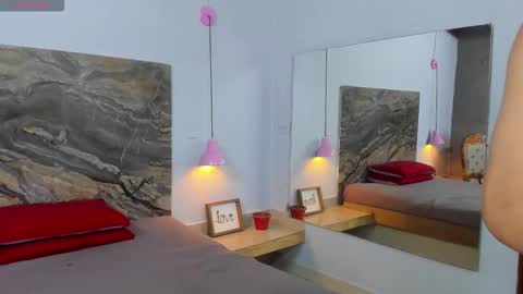 Snapshot of _axel_09 chatting on 09-23-25, 04:37 _axel_09 online show from 09-23-25, 04:37