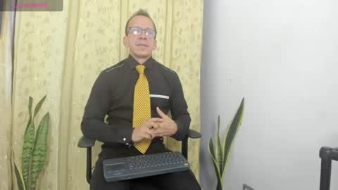 Axel online show from 06-16-26, 11:35