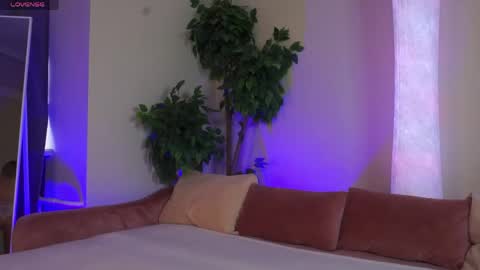 Jess online show from 04-27-26, 03:26