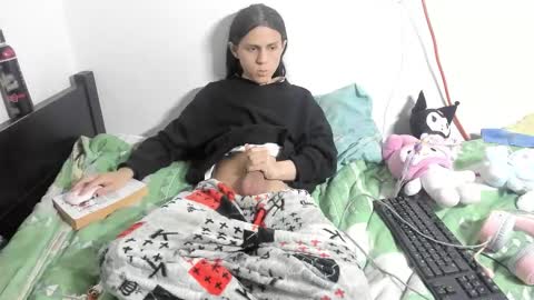 Snapshot of _baby_vi chatting on 11-10-25, 11:59 _baby_vi online show from 11-10-25, 11:59