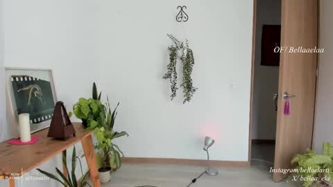 Ella  online show from 11-09-25, 09:02