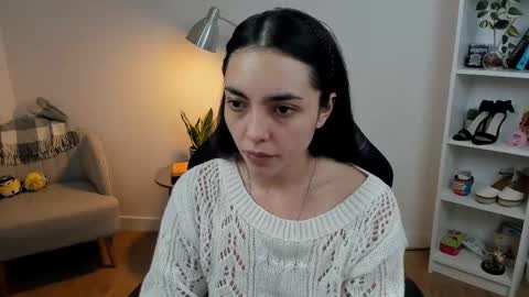 Snapshot of _bellaevans_ chatting on 02-21-25, 05:46 Bella Evans online show from 02-21-25, 05:46