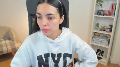 Bella Evans online show from 06-13-26, 04:21