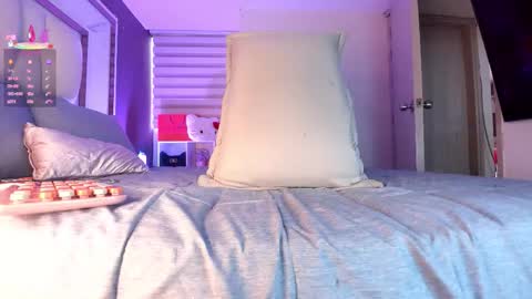 _bellaswwet_ online show from 02-21-26, 02:40