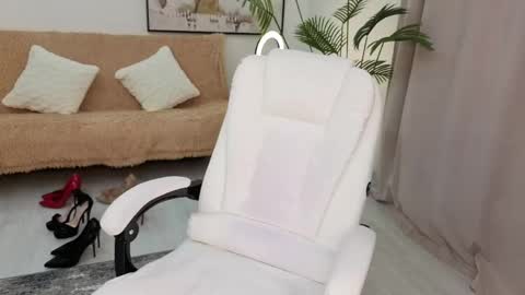 Beylly online show from 04-27-26, 02:59