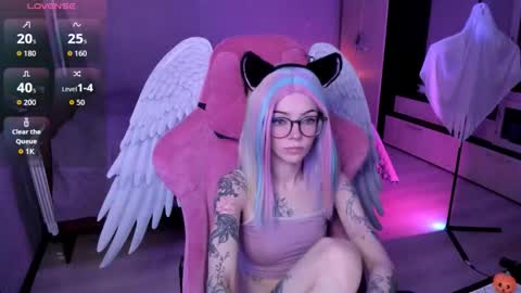 Olivia Subscribe to my Fansly -   online show from 10-27-25, 11:09