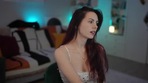 Lili online show from 04-25-26, 09:23