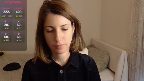 Snapshot of _blackpearl chatting on 10-25-25, 02:24 Laura online show from 10-25-25, 02:24