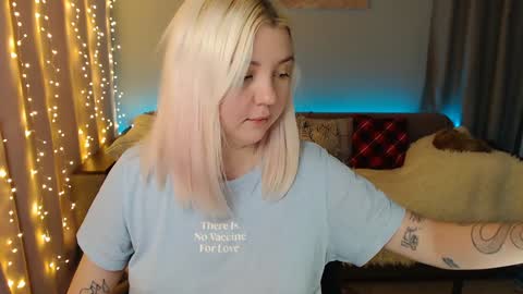 Elizabeth online show from 12-18-24, 03:47