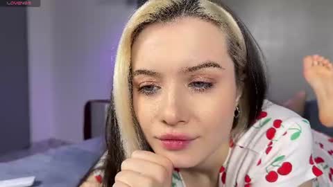 Snapshot of _blowjob_queen_ chatting on 07-02-26, 11:33 Hey were Vi and Alex VACATION FROM OCTOBER 31 TO NOVEMBER 12. AVAILABLE ON INST online show from 07-02-26, 11:33