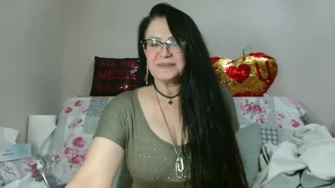 KHALEESI online show from 11-12-25, 07:13