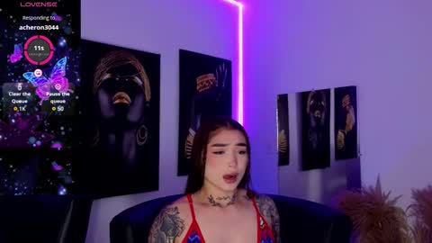 Snapshot of _brenna_hanson_ chatting on 11-26-25, 07:26 Brenna online show from 11-26-25, 07:26