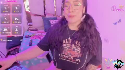 Snapshot of _briigite chatting on 06-22-26, 03:25 Angie Independent model online show from 06-22-26, 03:25