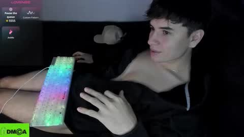 Snapshot of _broken_47 chatting on 01-15-26, 09:25 FELIPE CAMACHO dont forget to support me with a little hand up online show from 01-15-26, 09:25