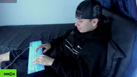 Snapshot of _broken_47 chatting on 01-18-26, 09:46 FELIPE CAMACHO dont forget to support me with a little hand up online show from 01-18-26, 09:46