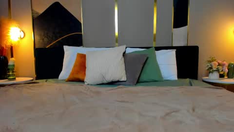 Snapshot of _bunnydollstella_ chatting on 02-24-25, 04:05 Stella online show from 02-24-25, 04:05