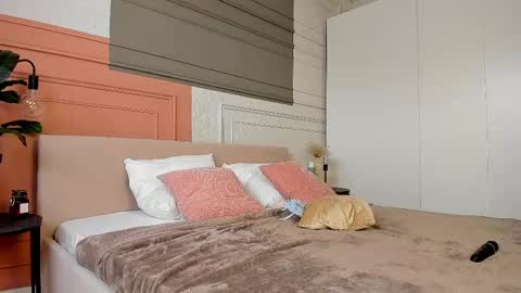 Snapshot of _bunnydollstella_ chatting on 02-28-25, 07:48 Stella online show from 02-28-25, 07:48