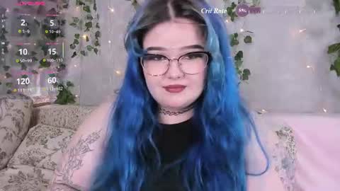 Snapshot of _candym1lky_ chatting on 06-27-26, 06:29 _candym1lky_ online show from 06-27-26, 06:29