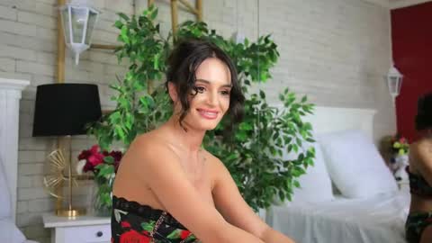 Snapshot of _carlawhite_ chatting on 03-08-25, 11:16 _carlawhite_ online show from 03-08-25, 11:16