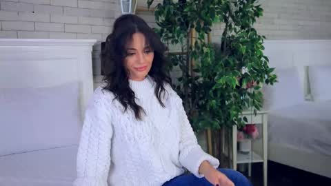 Snapshot of _carlawhite_ chatting on 10-09-25, 03:37 _carlawhite_ online show from 10-09-25, 03:37