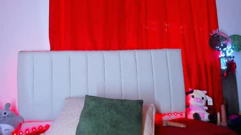 Snapshot of _caro_lyne_ chatting on 03-13-26, 04:57 Carolina online show from 03-13-26, 04:57