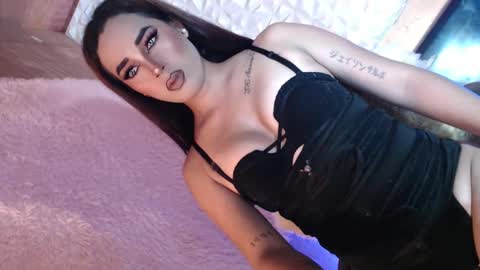 Snapshot of _caroline69 chatting on 01-17-25, 08:45 Caroline online show from 01-17-25, 08:45