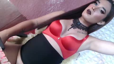 Snapshot of _caroline69 chatting on 01-26-25, 01:15 Caroline online show from 01-26-25, 01:15