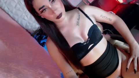 Snapshot of _caroline69 chatting on 01-31-25, 08:32 Caroline online show from 01-31-25, 08:32