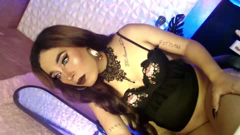 Snapshot of _caroline69 chatting on 02-10-25, 04:36 Caroline online show from 02-10-25, 04:36