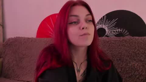 Caroline online show from 08-05-26, 01:03