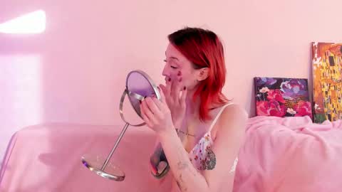 Snapshot of _ccrystaa_ chatting on 02-17-25, 05:14 Christina Chris online show from 02-17-25, 05:14