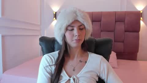 Snapshot of _celestee_1 chatting on 03-08-25, 02:23 Celeste online show from 03-08-25, 02:23