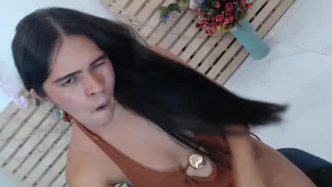 Snapshot of _celina chatting on 06-12-26, 01:59 _celina online show from 06-12-26, 01:59