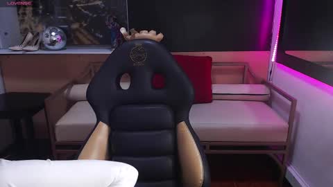 _charlotte_collins_ online show from 09-17-25, 03:14