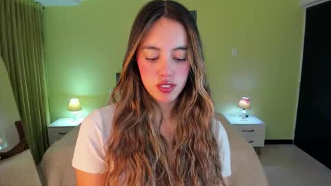 Snapshot of _charlotte_evans_2 chatting on 02-05-26, 12:15 Charlote online show from 02-05-26, 12:15