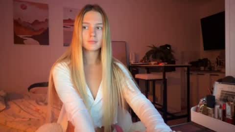 Alice is back  online show from 06-10-26, 04:28