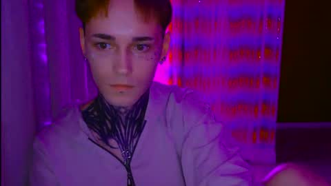 Snapshot of _chicolindo_ chatting on 10-25-25, 02:30 Diego online show from 10-25-25, 02:30