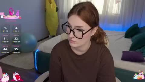 Snapshot of _chlo_e chatting on 10-03-25, 10:56 Alisa NO NUDE online show from 10-03-25, 10:56