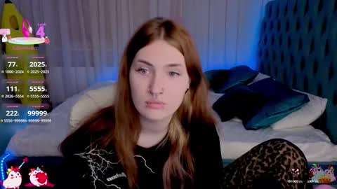 Snapshot of _chlo_e chatting on 10-12-25, 09:36 Alisa NO NUDE online show from 10-12-25, 09:36