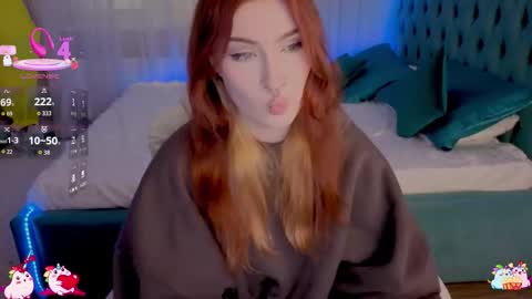 Snapshot of _chlo_e chatting on 10-17-25, 11:13 Alisa NO NUDE online show from 10-17-25, 11:13