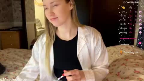 Snapshot of _chloe_miller_ chatting on 12-21-25, 04:25 _chloe_miller_ online show from 12-21-25, 04:25