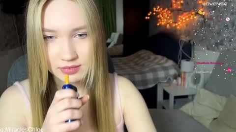 Snapshot of _chloe_miller_ chatting on 01-17-26, 05:23 _chloe_miller_ online show from 01-17-26, 05:23