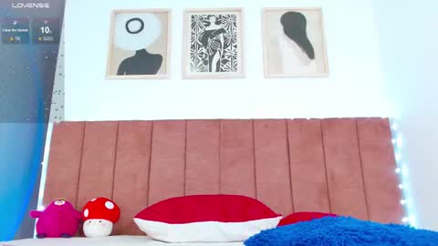 Snapshot of _chloeee chatting on 11-22-25, 01:26 Katy online show from 11-22-25, 01:26