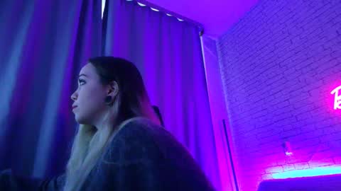 Nica online show from 12-05-25, 05:27