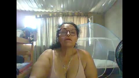 Snapshot of _cristal09 chatting on 09-24-25, 05:49 _cristal09 online show from 09-24-25, 05:49