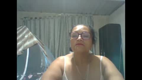 Snapshot of _cristal09 chatting on 10-19-25, 02:56 _cristal09 online show from 10-19-25, 02:56